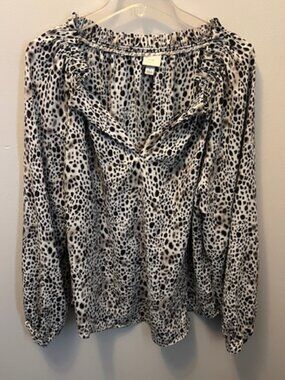Women's A New Day, V Neck Blouse, Black & White Animal Print, Size L, Ex Con!